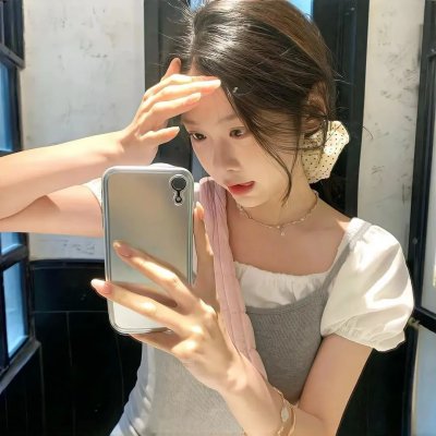 在相亲节目上闪婚五十岁霸总